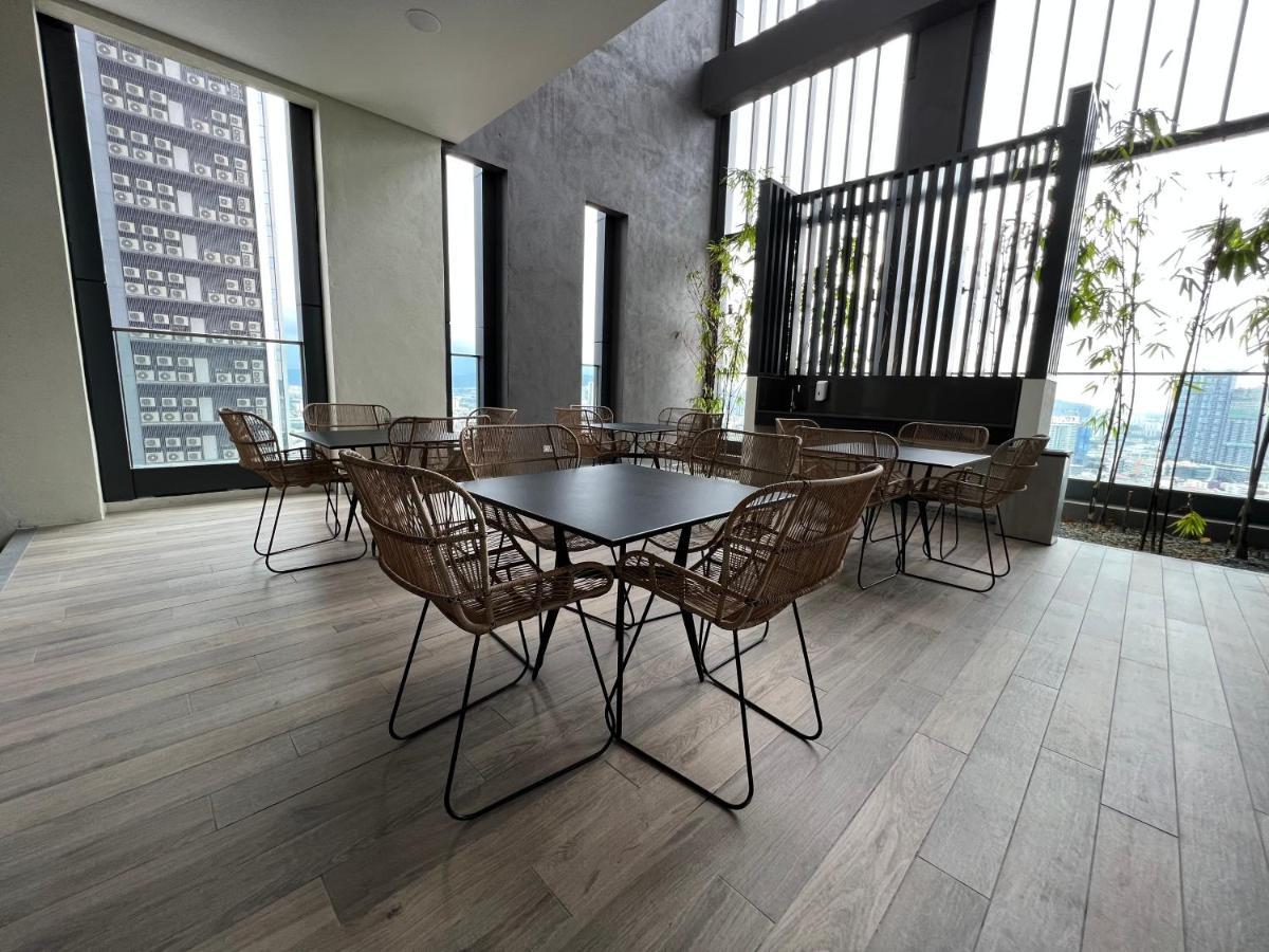 Lucentia Residence Bbcc Lalaport At Kuala Lumpur By Luxe Home Экстерьер фото